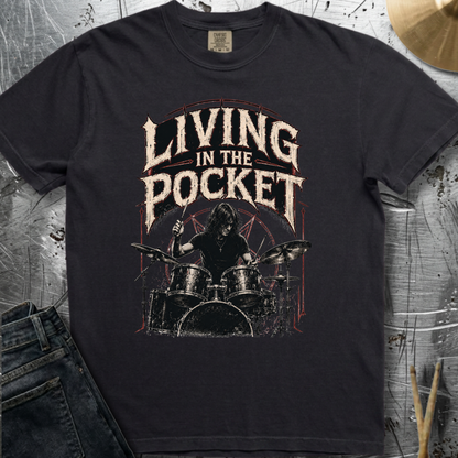 Living in pocket (metal) - Premium Tee